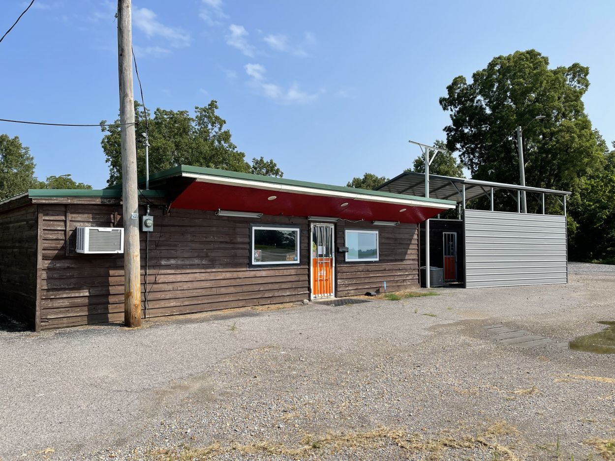 4181 S Hwy 105 East Prairie, MO 63845 beds baths