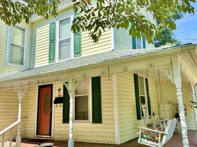 206 East Cypress 