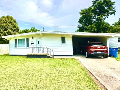 322 Pine Street