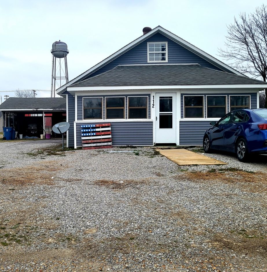 112 Elm St MO 63852 4 beds 1.5baths