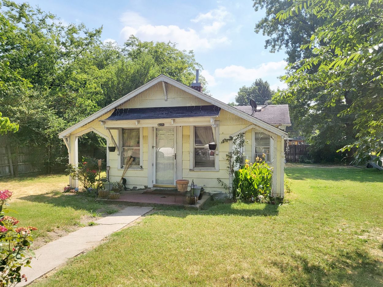 500 N Walnut St MO 63857 1 beds 1baths