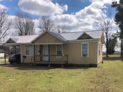 511 E Cypress