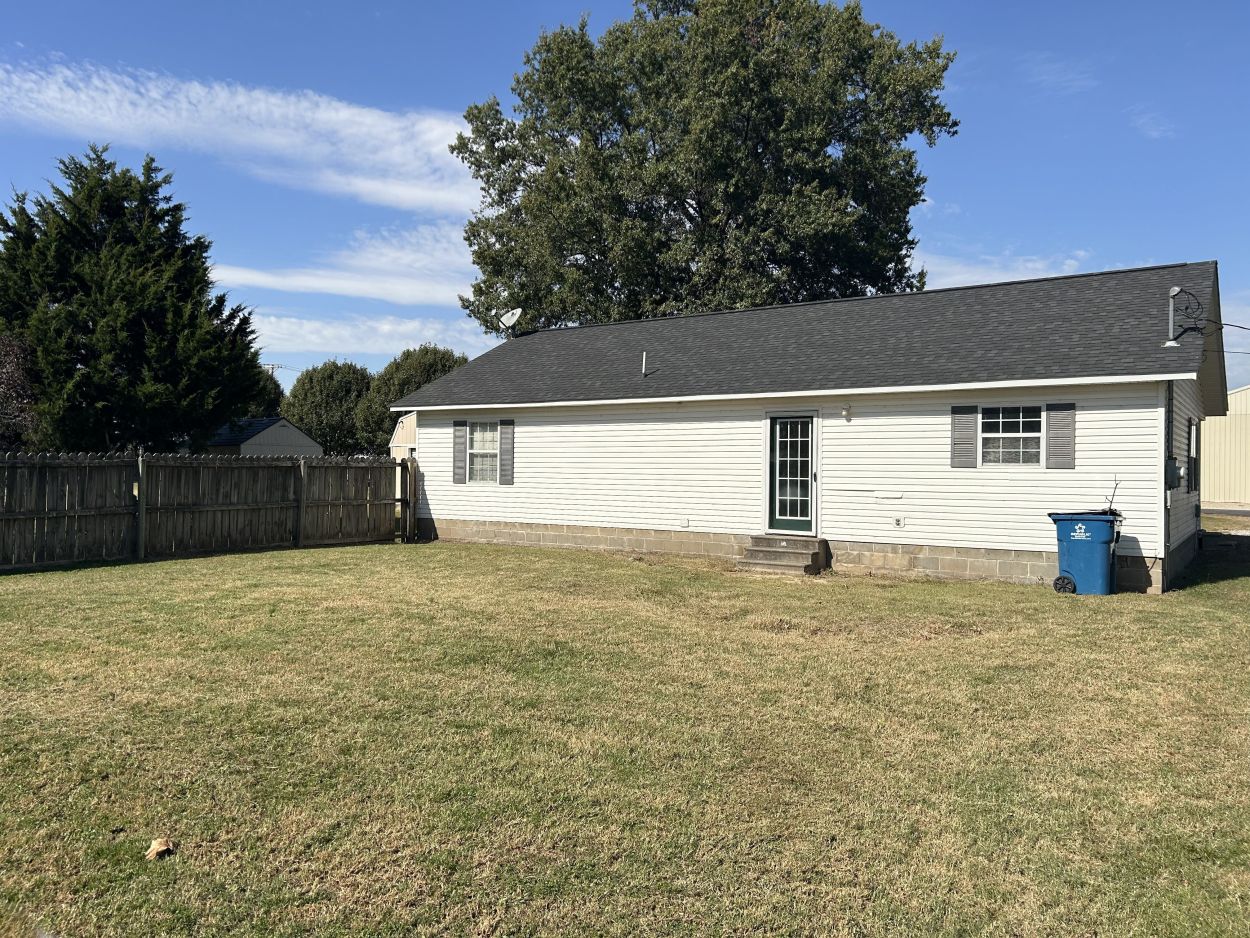 403 McCausland MO 63852 3 beds 2baths