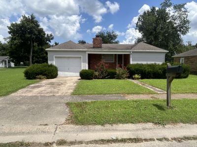 943 Grand Avenue