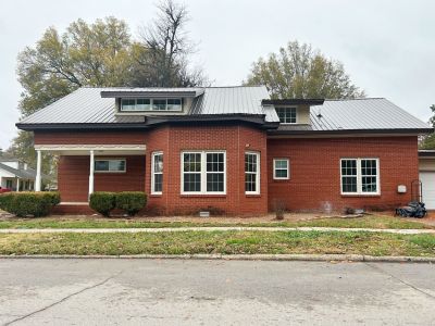 711 Beckwith Avenue details