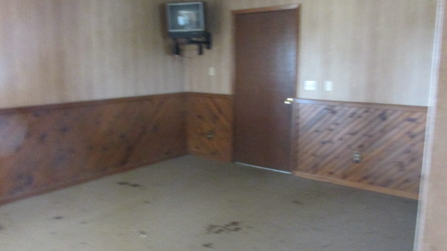 1115 HWY. 114
