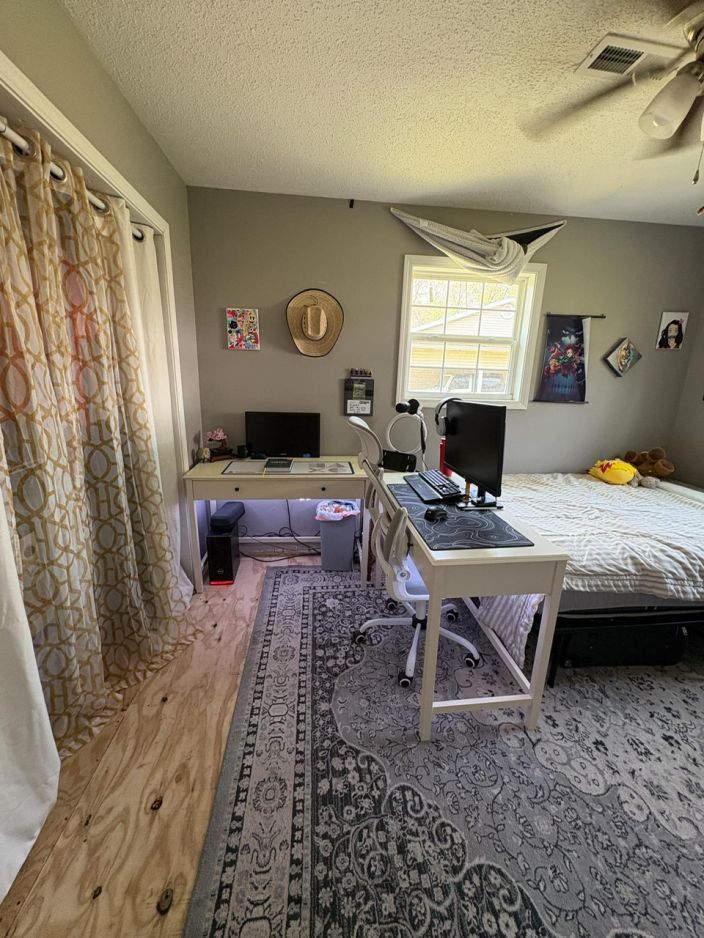 10817 Cabin Ln.