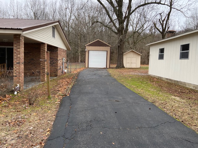 10843  Robin Lane