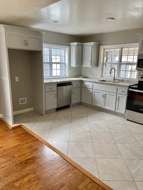 13527  Plaza Heights  Dr.