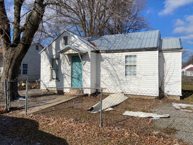 1411  Pine