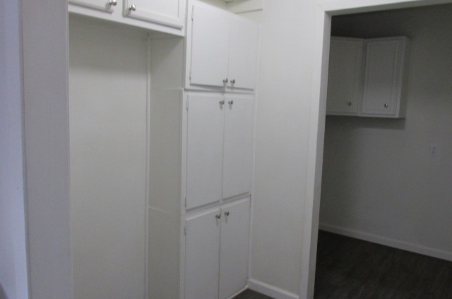 810 Whitman