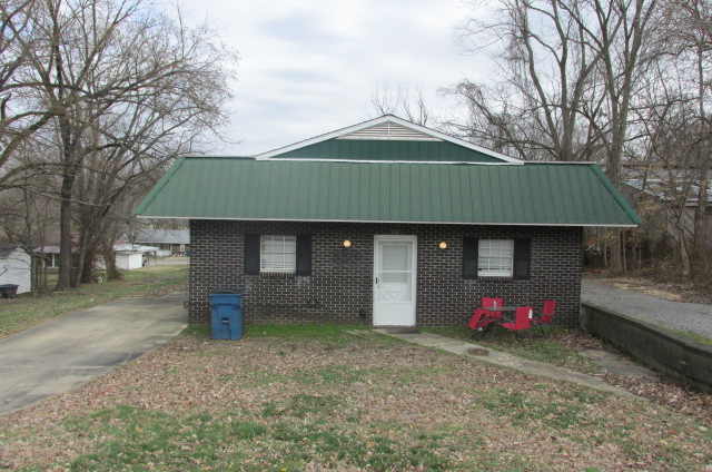 300 N Prairie