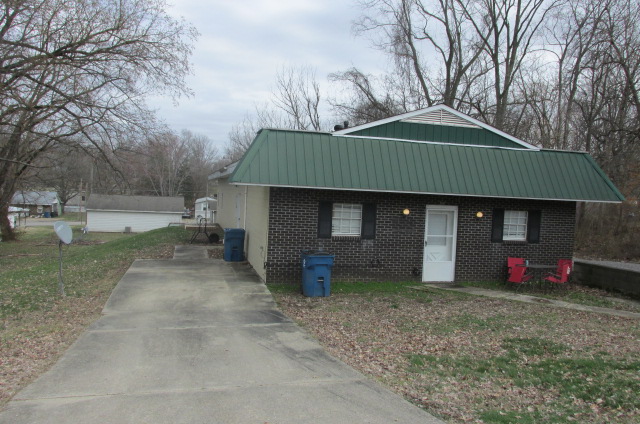 300 N Prairie