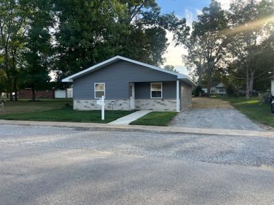 213   S. Sassafras
