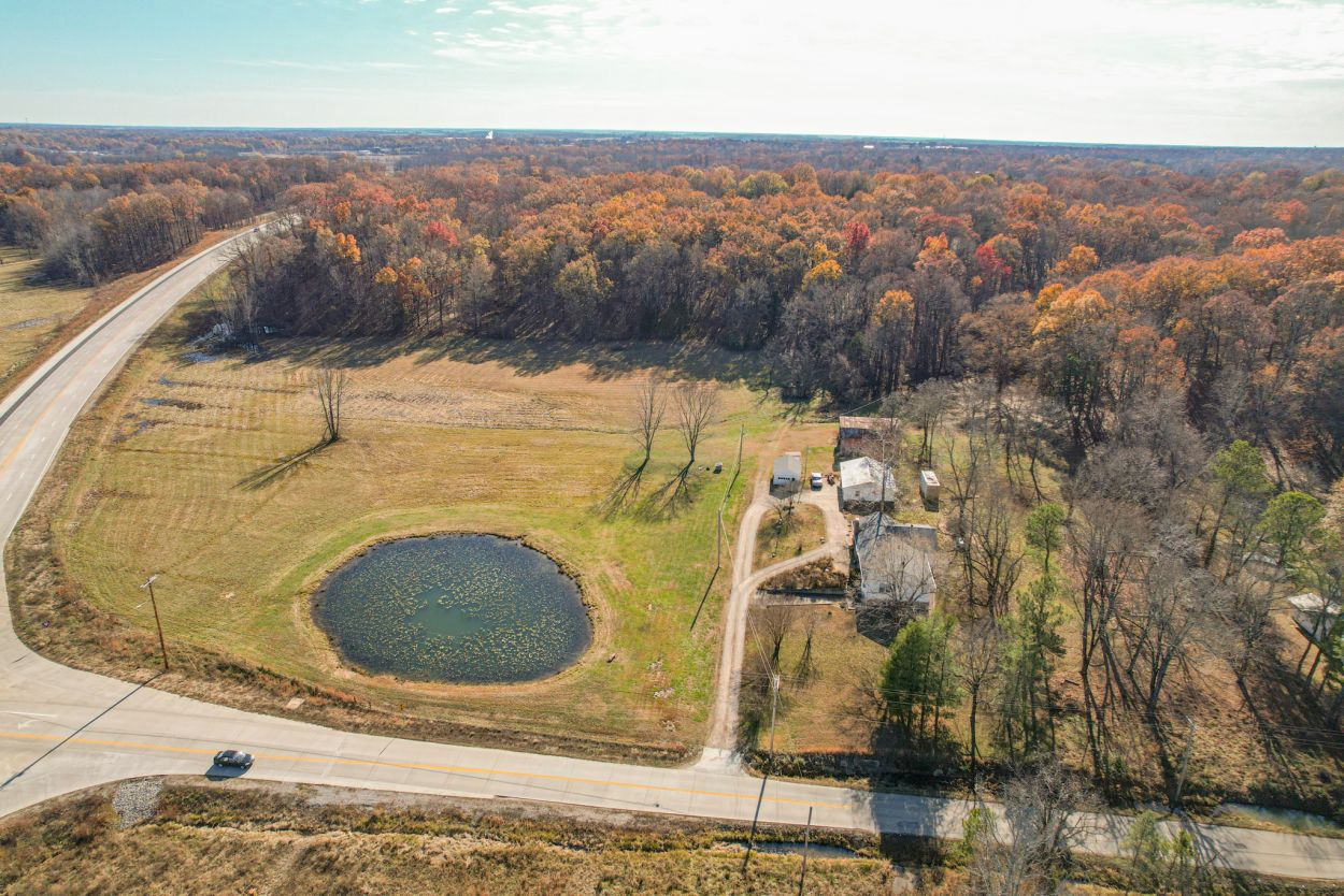 2462 Roxie Rd Poplar Bluff , MO 63901 1 beds baths