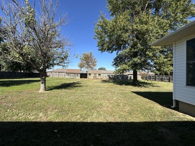 802 Chautauqua Lane