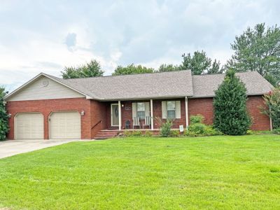 1209 Oakcrest Lane