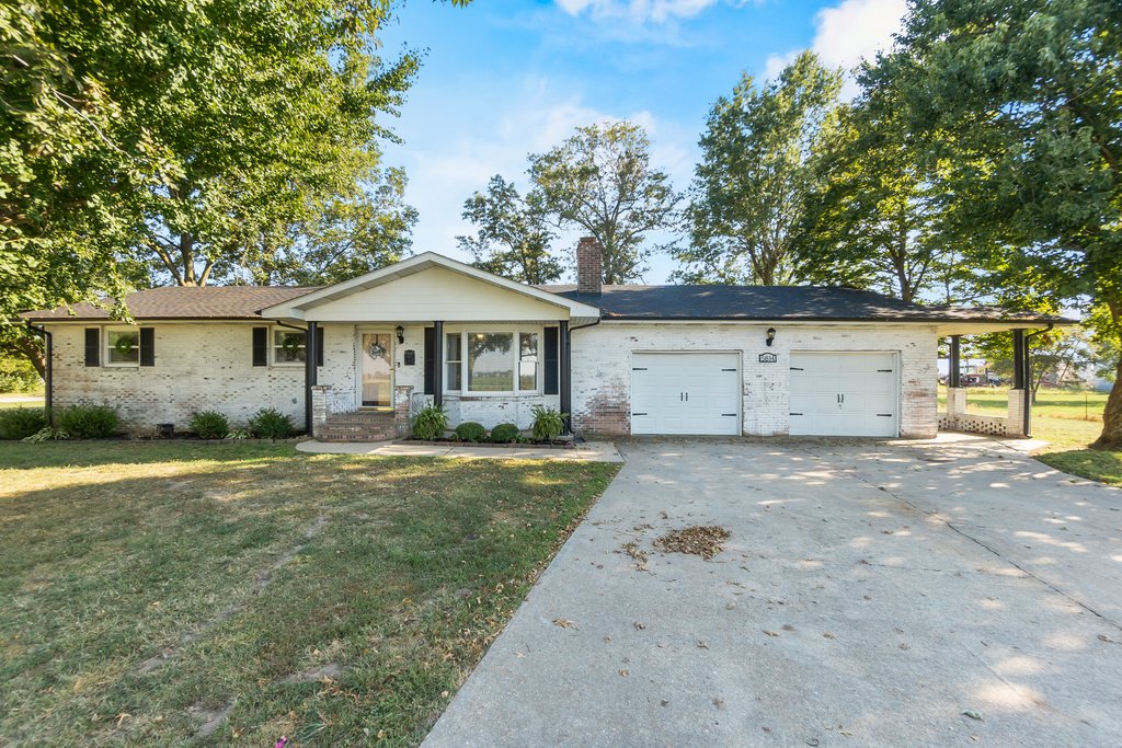 Bollinger Services 5814 State Hwy Z, Sikeston, MO 63801 160,000