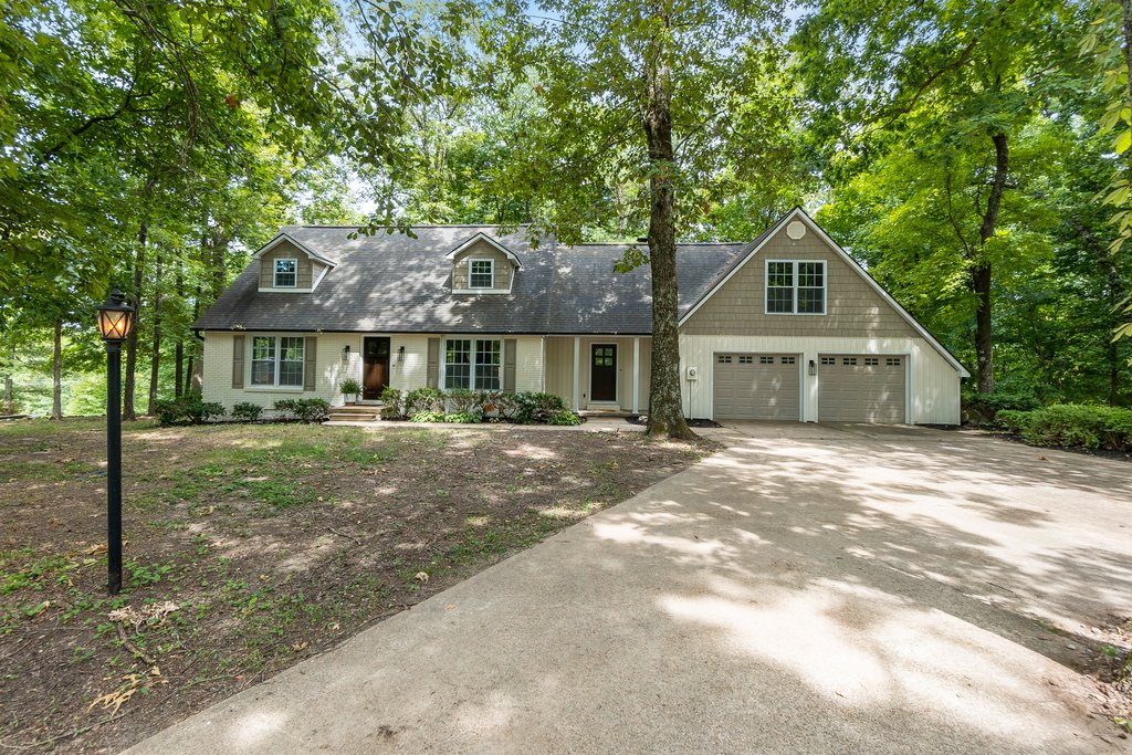 11264 Northview Dr Dexter, MO 63841 4 beds 3.5baths