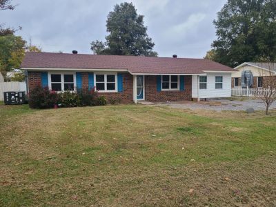 412 Brown Drive details