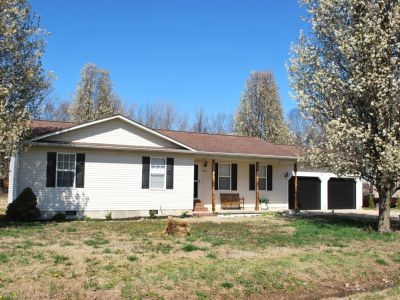 1304 Susan St details