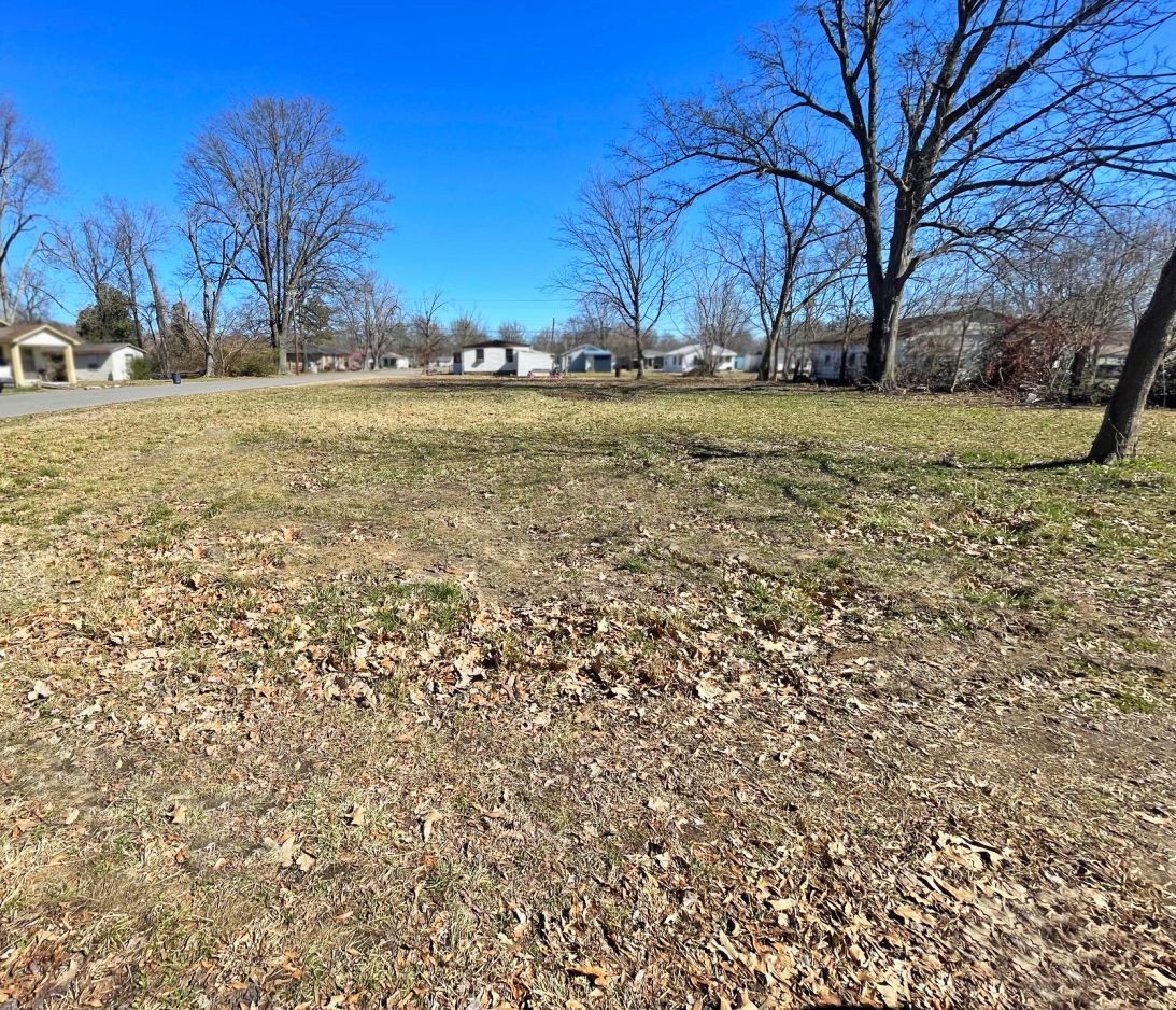 916 N Sassafras (Sassafras & Taylor), Dexter, MO 63841 21,500