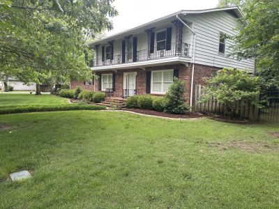 169 S. Davis